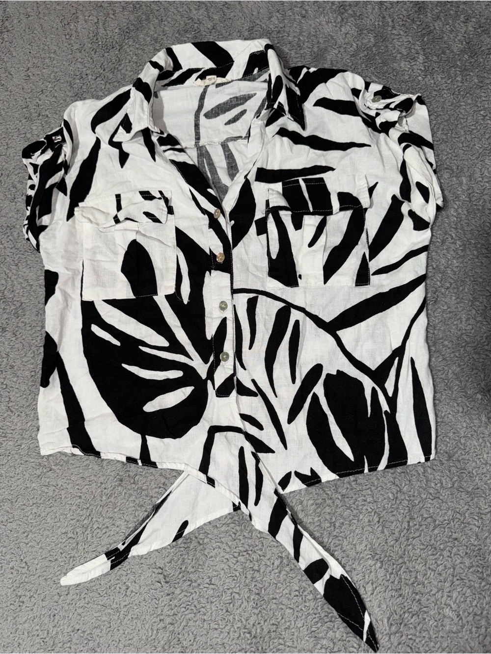 Christian Siriano LINEN Black and White Tropical Print Button Shirt